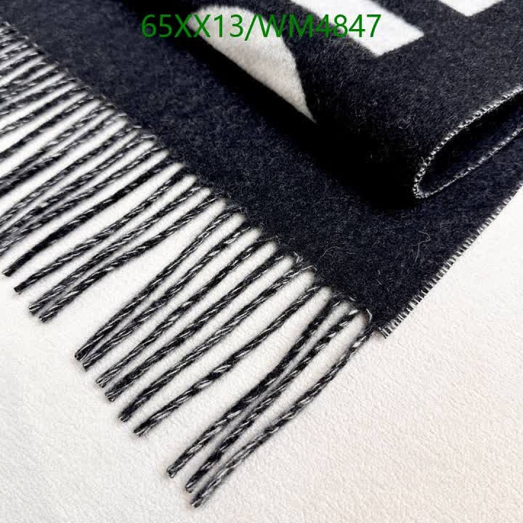 Jacquemus-Scarf Code: WM4847 $: 65USD
