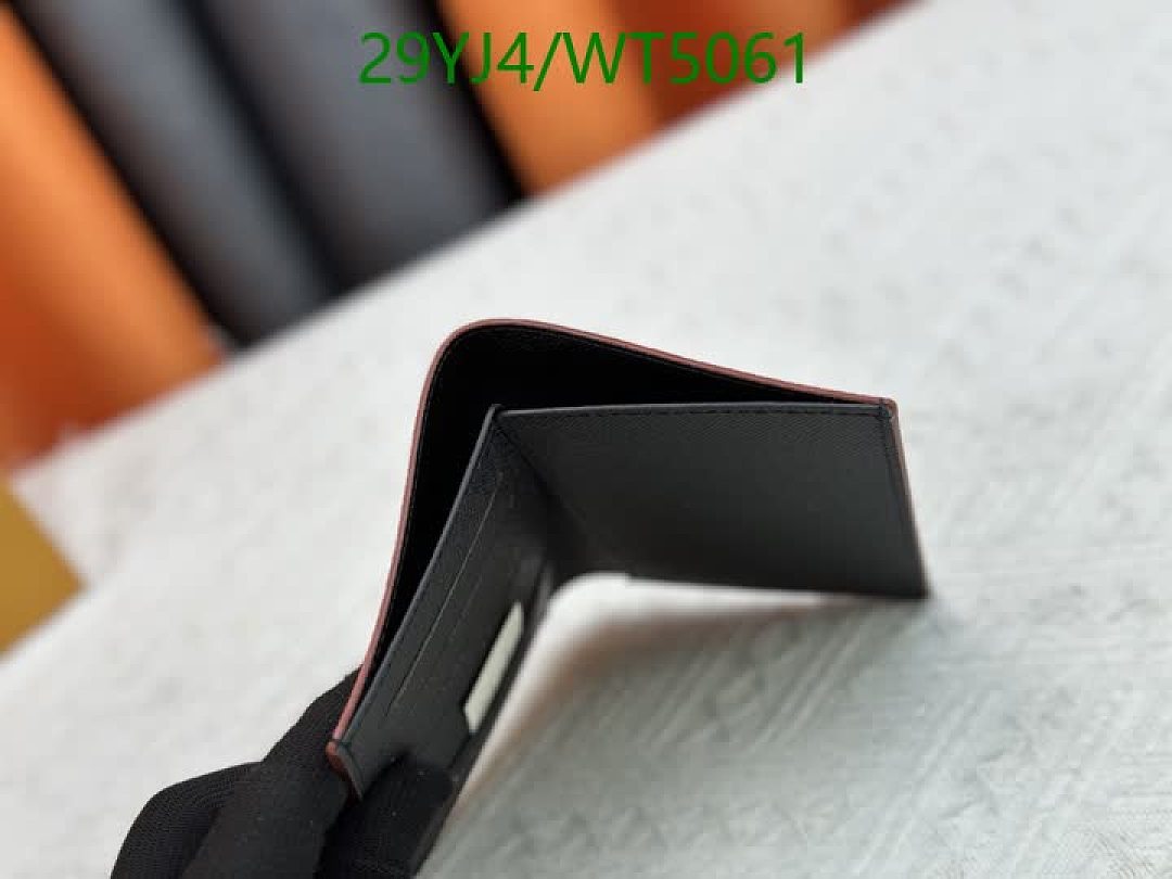 LV-Wallet-4A Quality Code: WT5061 $: 29USD