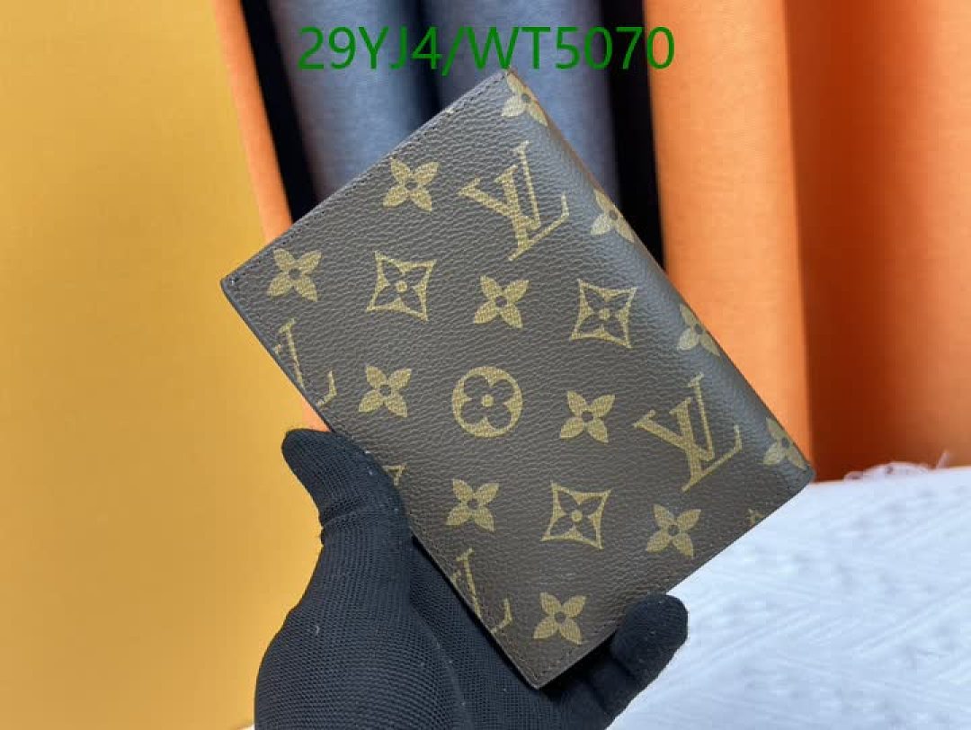 LV-Wallet-4A Quality Code: WT5070 $: 29USD