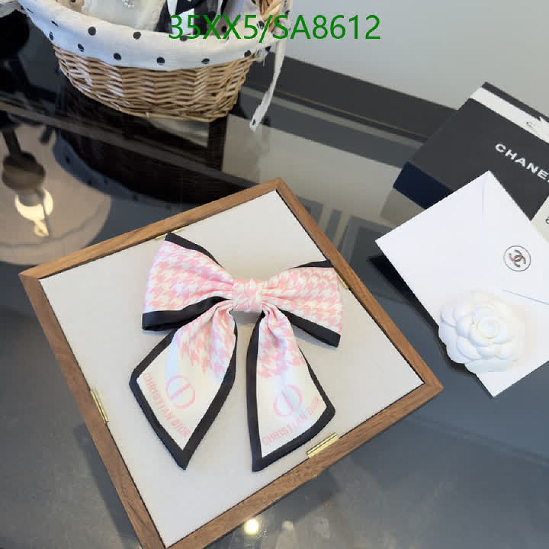 Dior-Headband Code: SA8612 $: 35USD