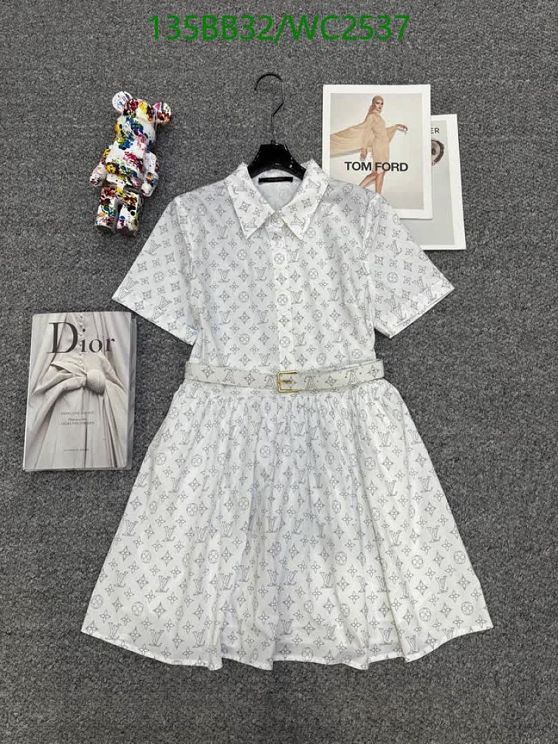 LV-Clothing Code: WC2537 $: 135USD