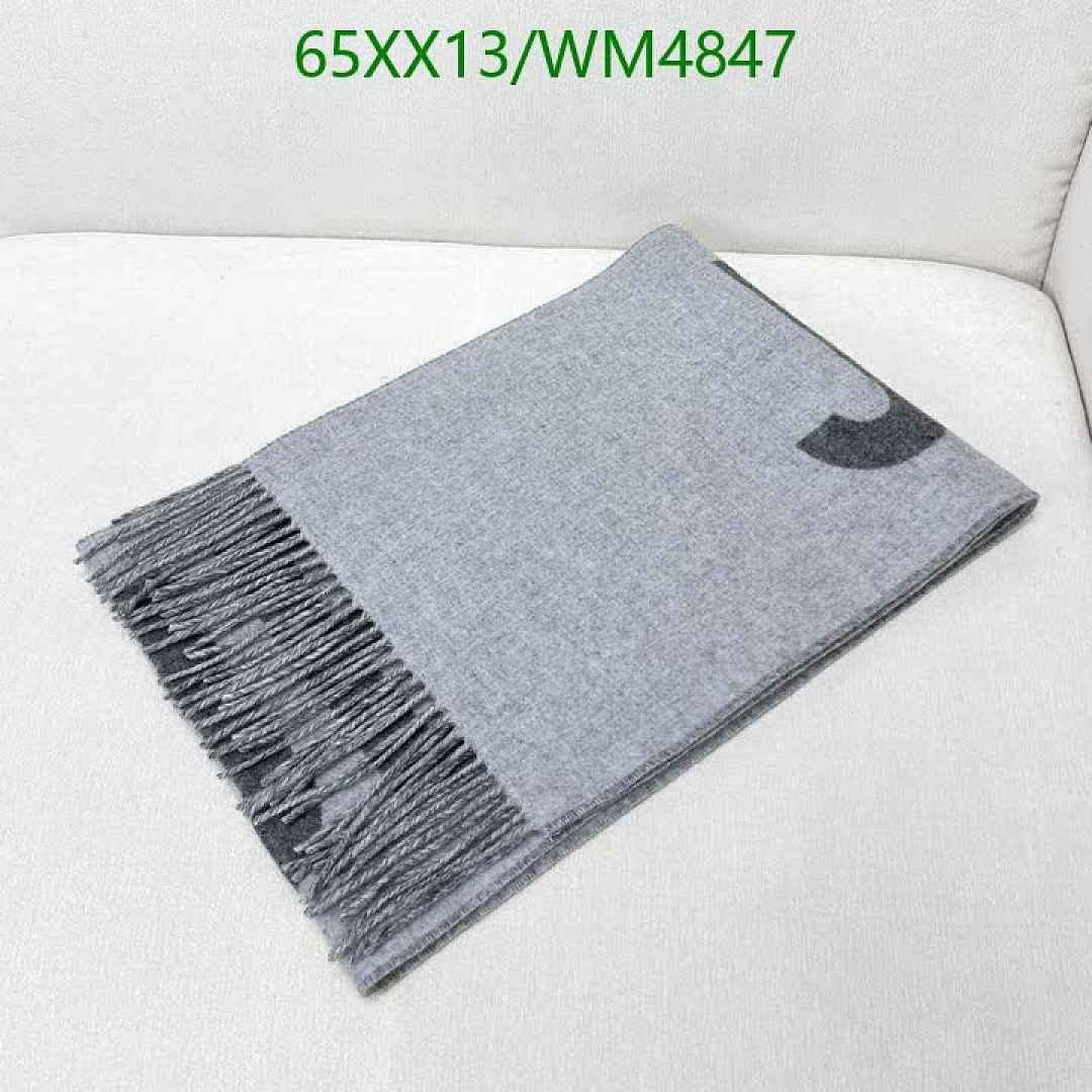 Jacquemus-Scarf Code: WM4847 $: 65USD