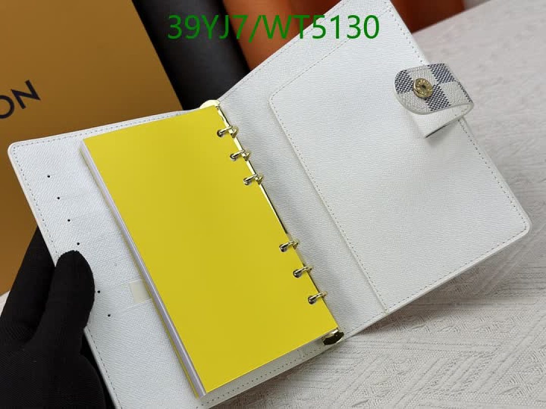 LV-Wallet-4A Quality Code: WT5130 $: 39USD
