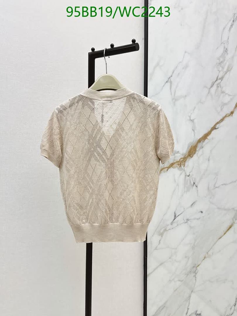 Burberry-Clothing Code: WC2243 $: 95USD