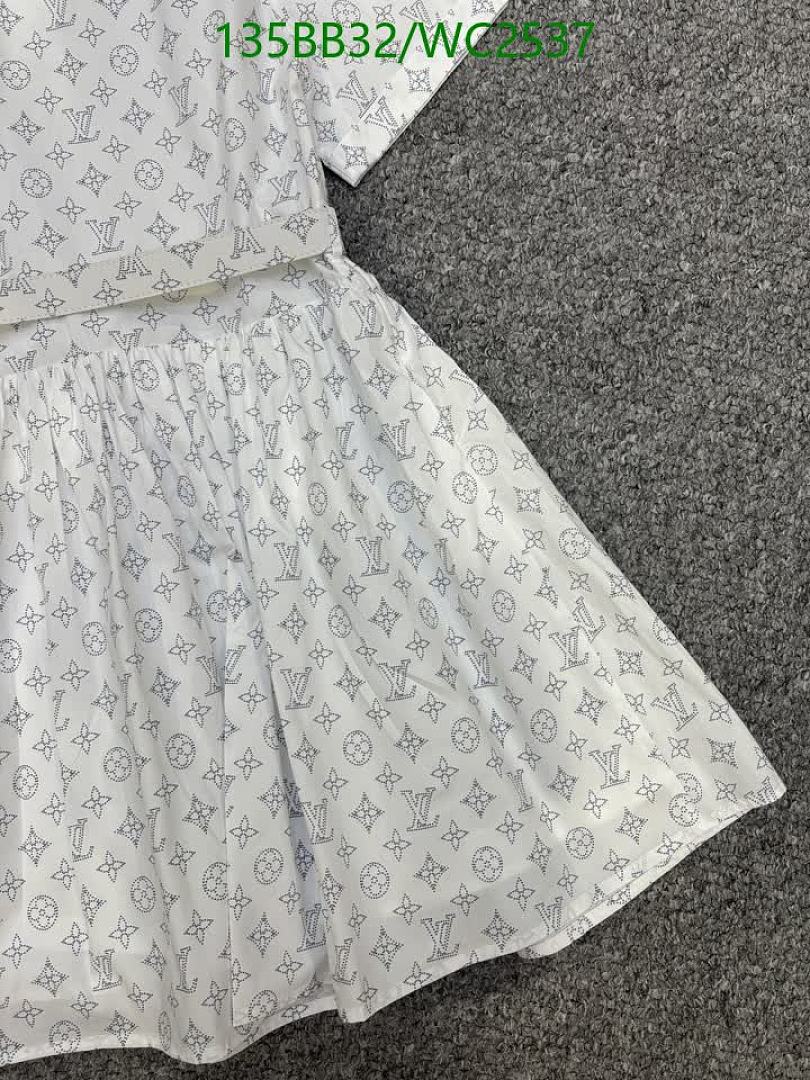 LV-Clothing Code: WC2537 $: 135USD