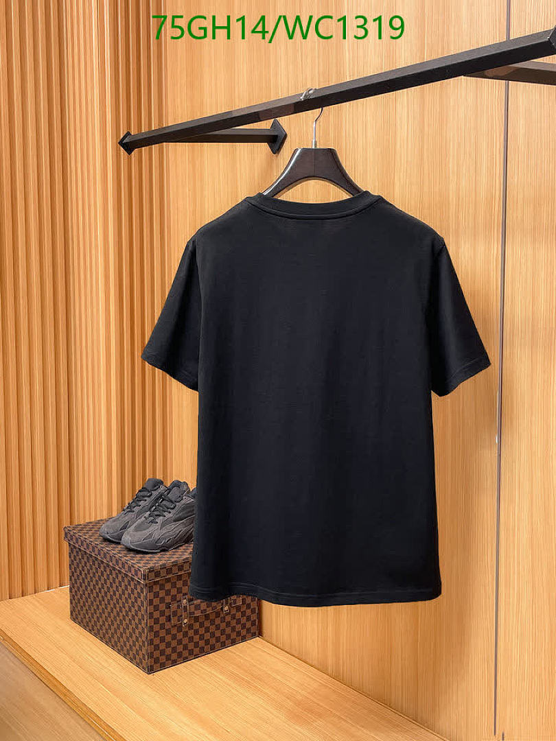 Moncler-Clothing Code: WC1319 $: 75USD