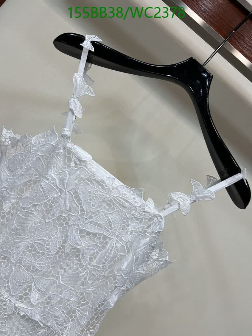 Dior-Clothing Code: WC2378 $: 155USD