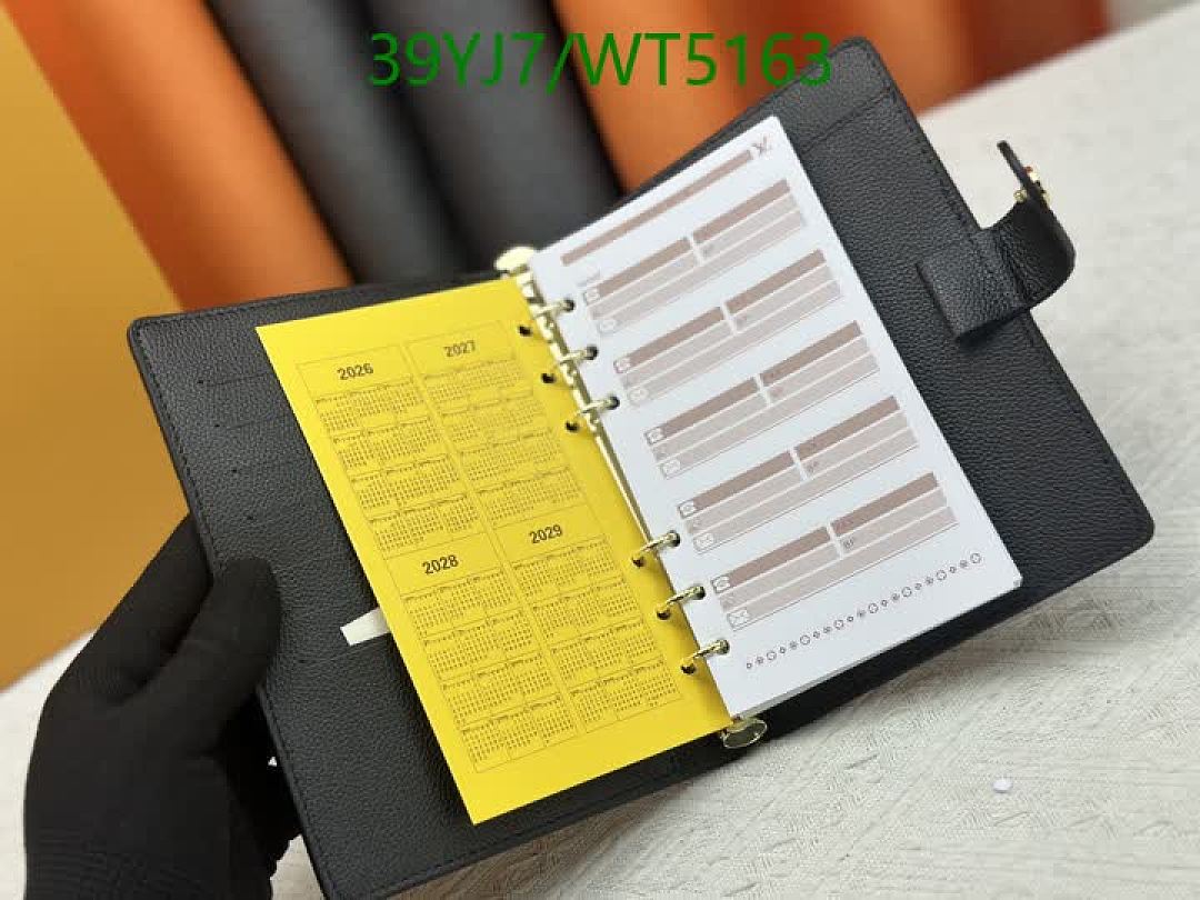 LV-Wallet-4A Quality Code: WT5163 $: 39USD