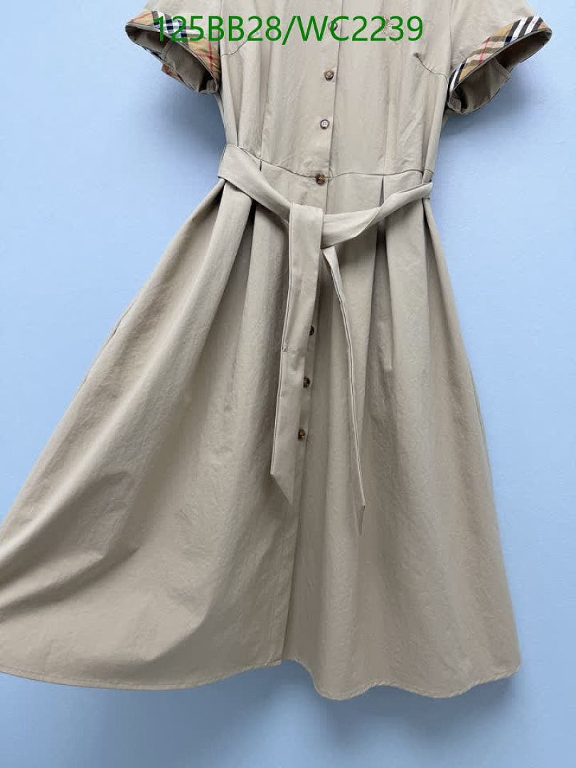 Burberry-Clothing Code: WC2239 $: 125USD