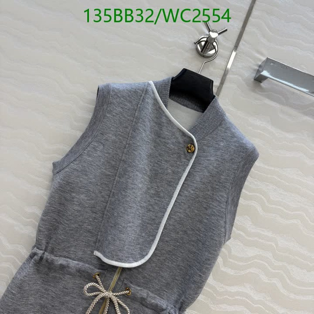 LV-Clothing Code: WC2554 $: 135USD