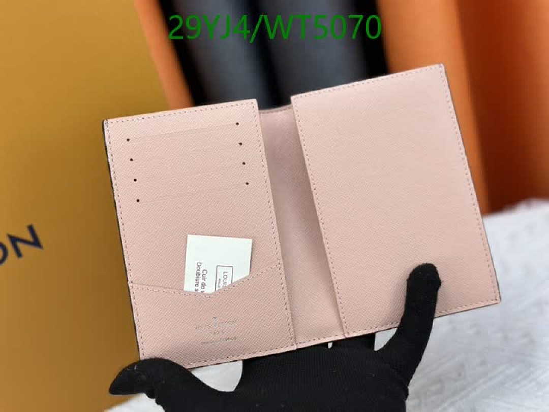 LV-Wallet-4A Quality Code: WT5070 $: 29USD