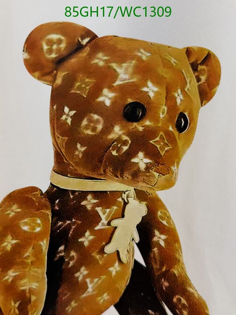 LV-Clothing Code: WC1309 $: 85USD