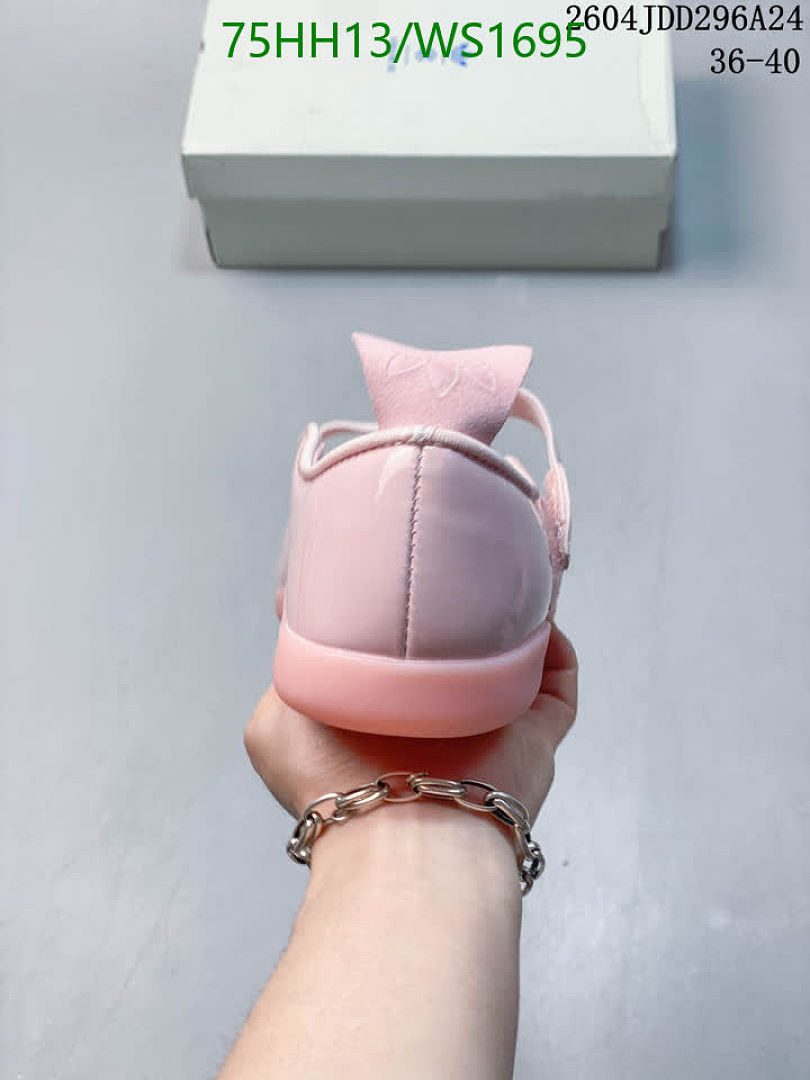 Adidas-Women Shoes Code: WS1695 $: 75USD