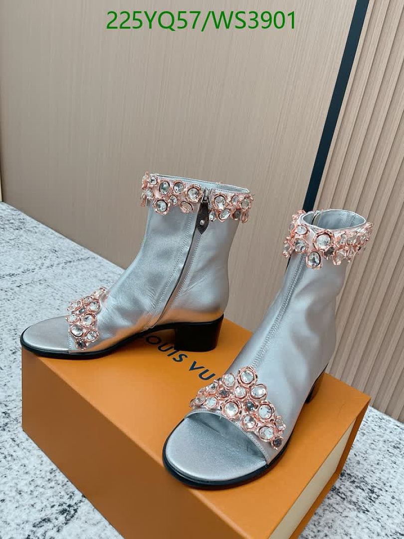 Boots-Women Shoes Code: WS3901 $: 225USD