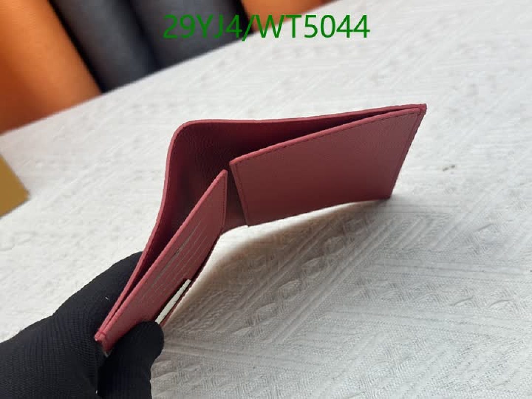 LV-Wallet-4A Quality Code: WT5044 $: 29USD