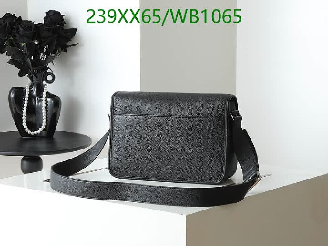 Prada-Bag-Mirror Quality Code: WB1065 $: 239USD