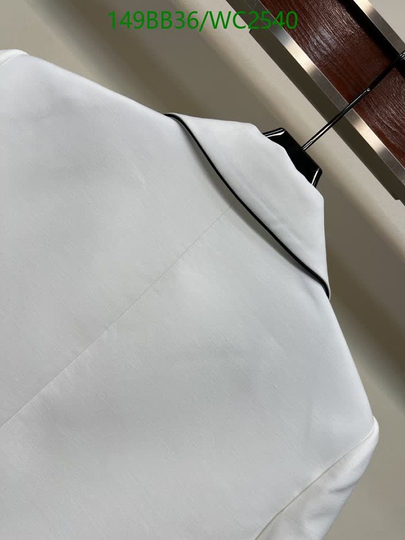 LV-Clothing Code: WC2540 $: 149USD