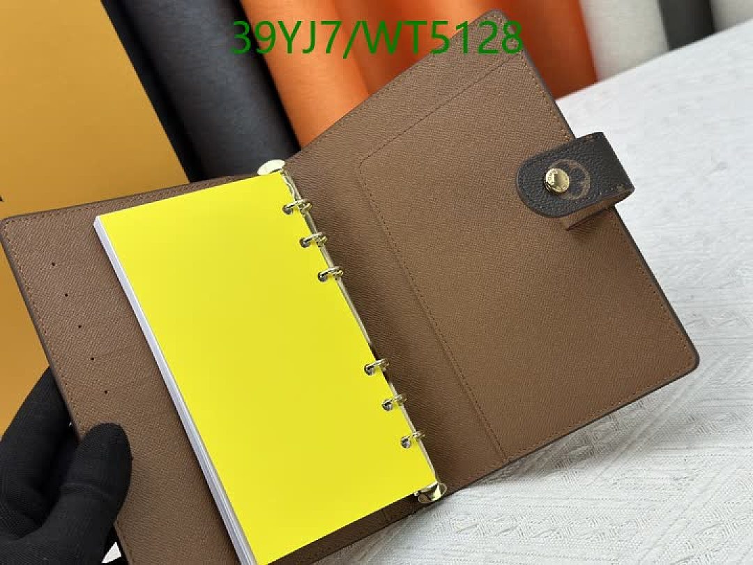 LV-Wallet-4A Quality Code: WT5128 $: 39USD
