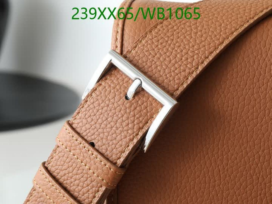 Prada-Bag-Mirror Quality Code: WB1065 $: 239USD
