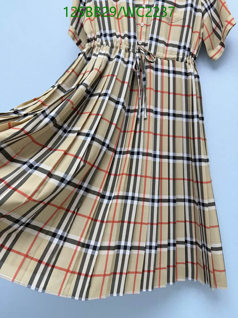 Burberry-Clothing Code: WC2237 $: 125USD