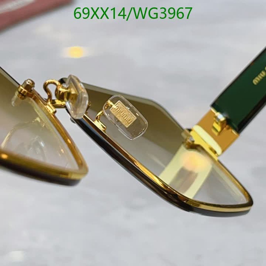 Miu Miu-Glasses Code: WG3967 $: 69USD