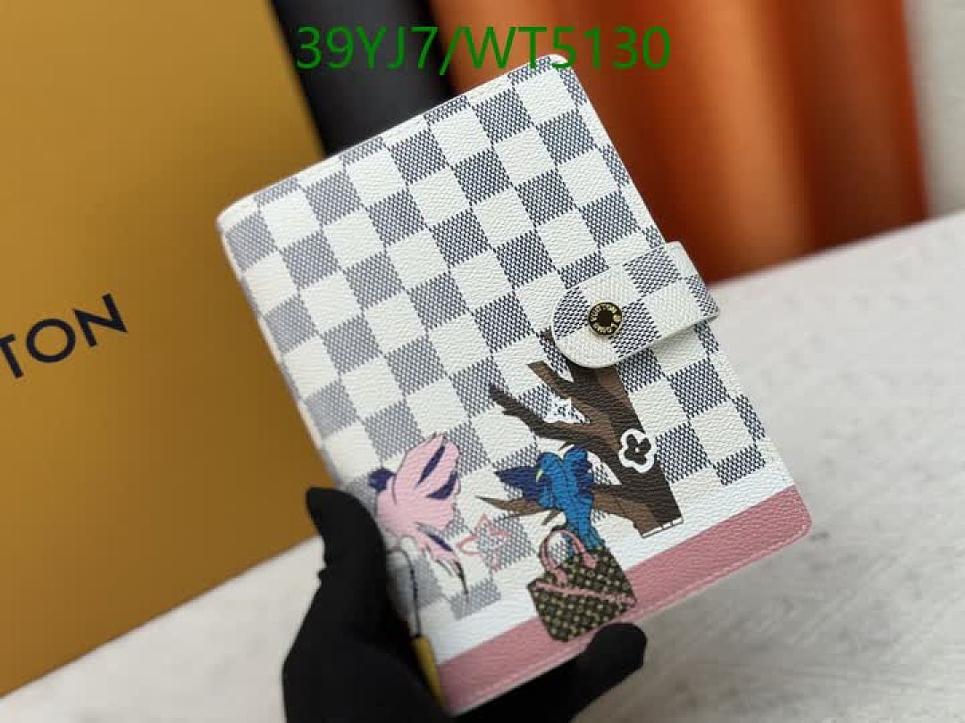 LV-Wallet-4A Quality Code: WT5130 $: 39USD