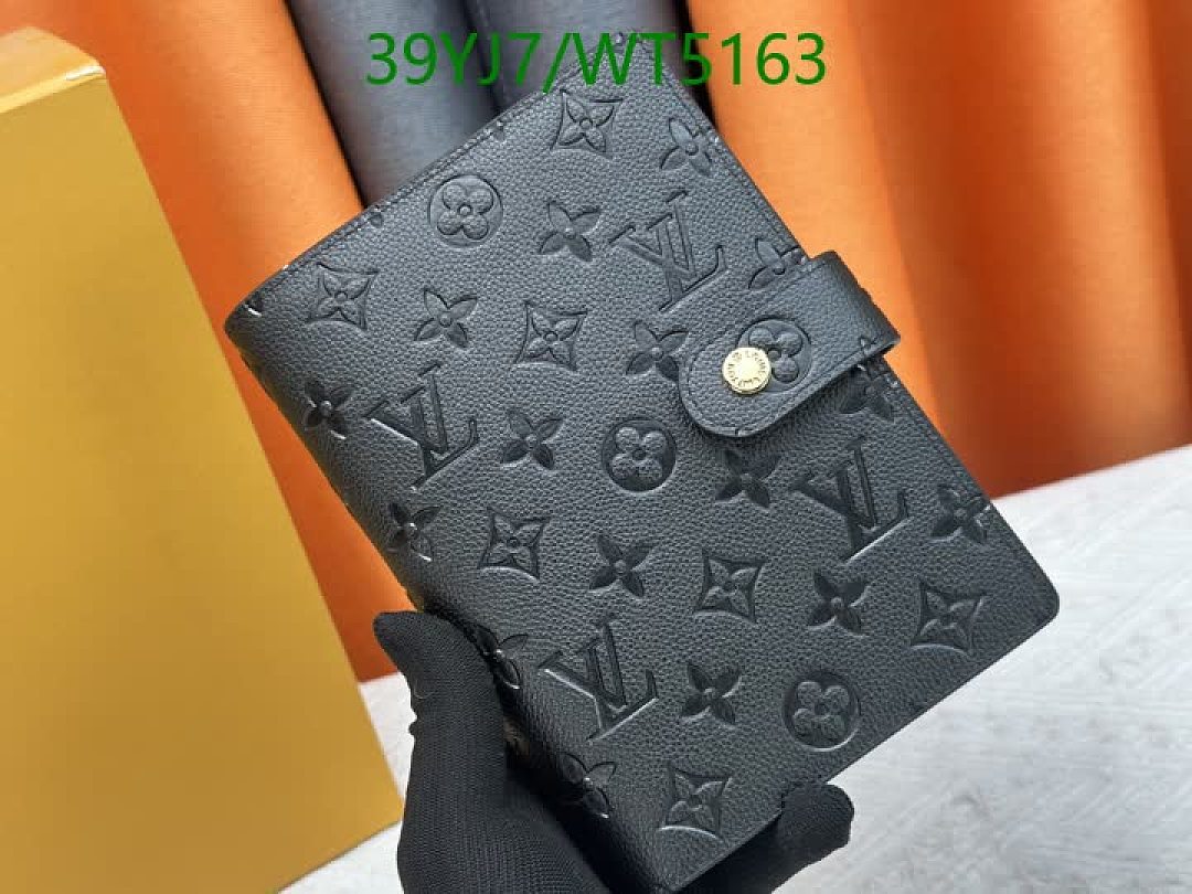 LV-Wallet-4A Quality Code: WT5163 $: 39USD