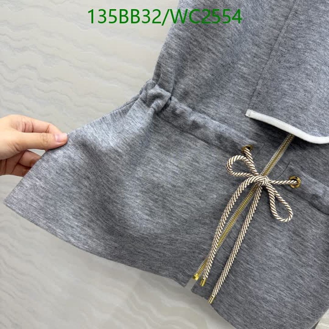 LV-Clothing Code: WC2554 $: 135USD