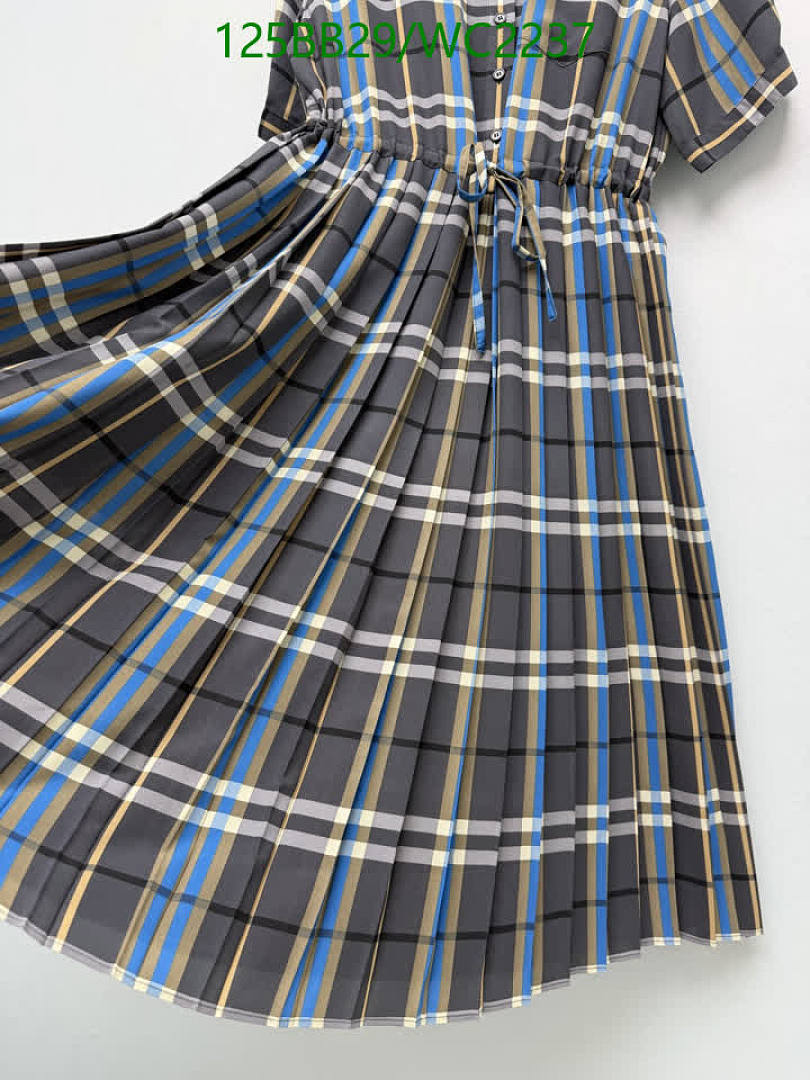 Burberry-Clothing Code: WC2237 $: 125USD