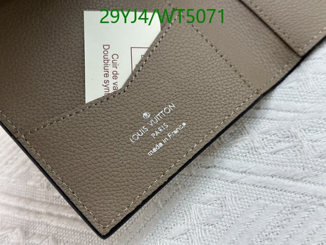 LV-Wallet-4A Quality Code: WT5071 $: 29USD