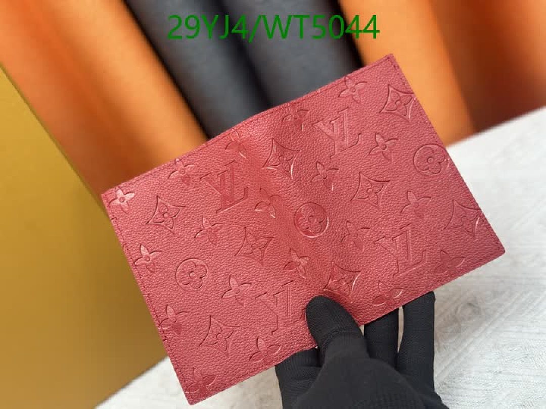 LV-Wallet-4A Quality Code: WT5044 $: 29USD