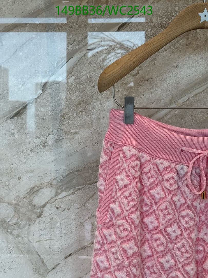 LV-Clothing Code: WC2543 $: 149USD