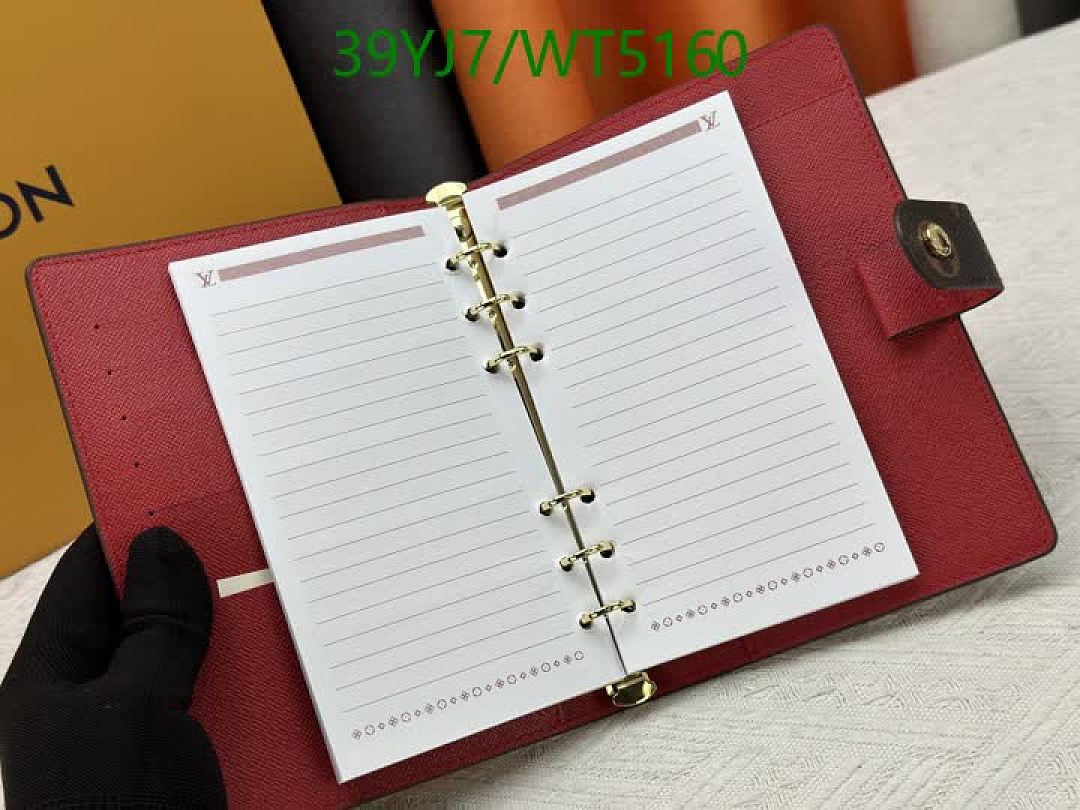 LV-Wallet-4A Quality Code: WT5160 $: 39USD