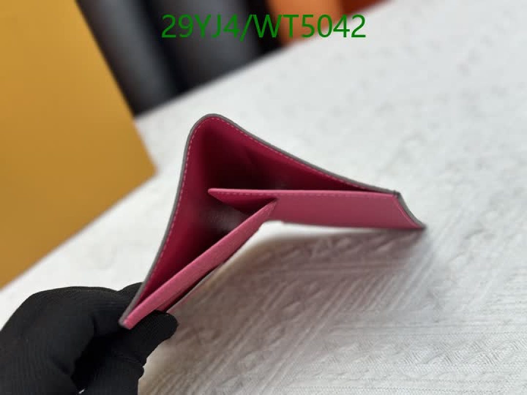 LV-Wallet-4A Quality Code: WT5042 $: 29USD
