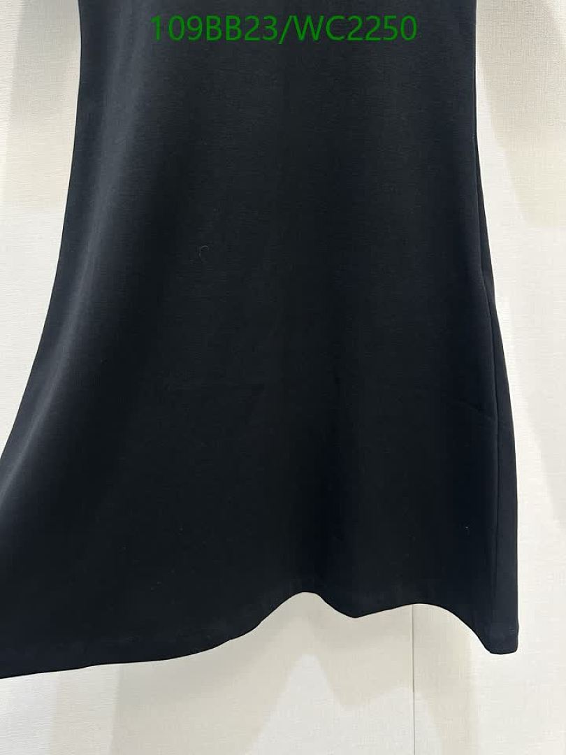 Celine-Clothing Code: WC2250 $: 109USD