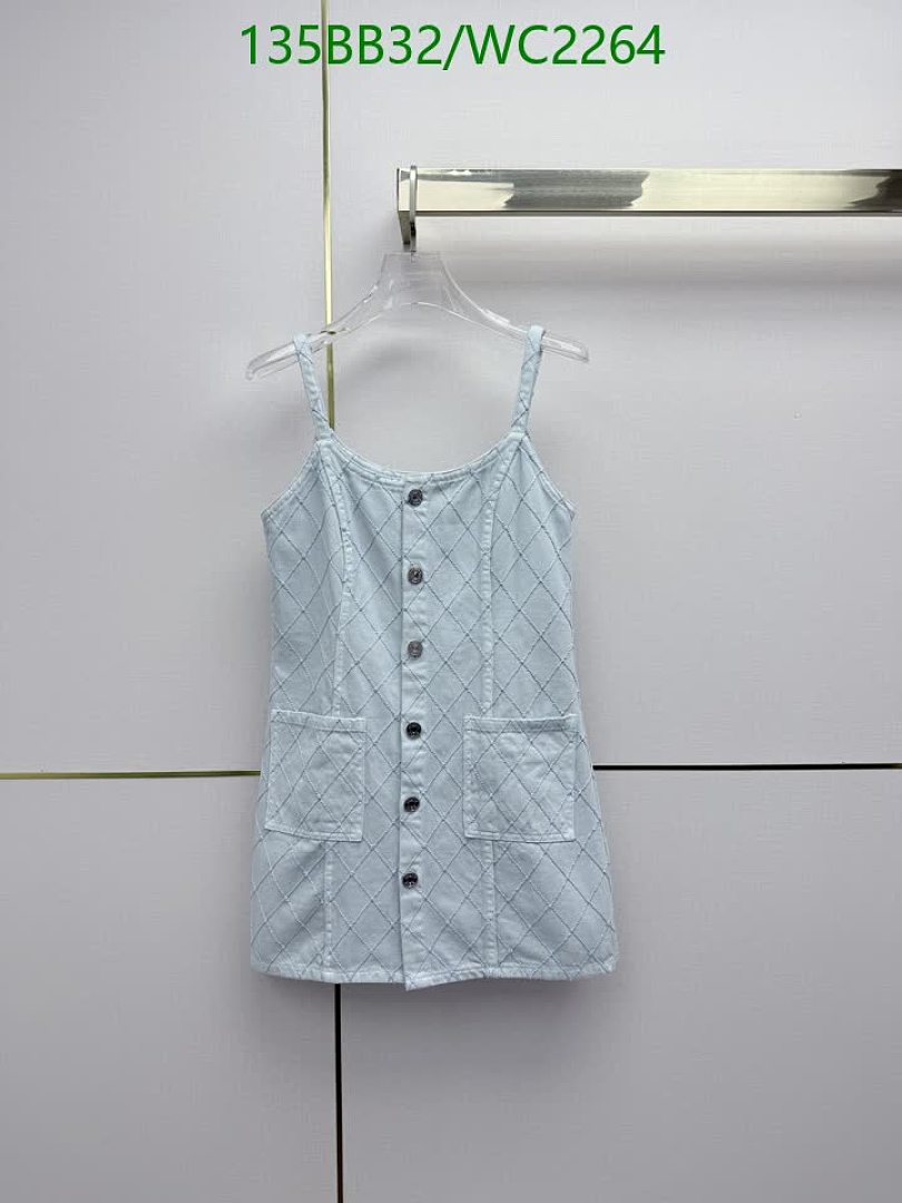 Chanel-Clothing Code: WC2264 $: 135USD