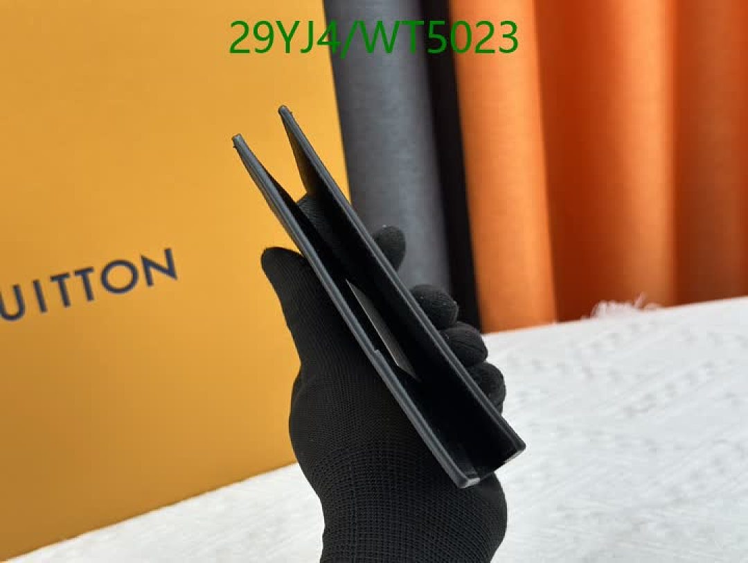 LV-Wallet-4A Quality Code: WT5023 $: 29USD