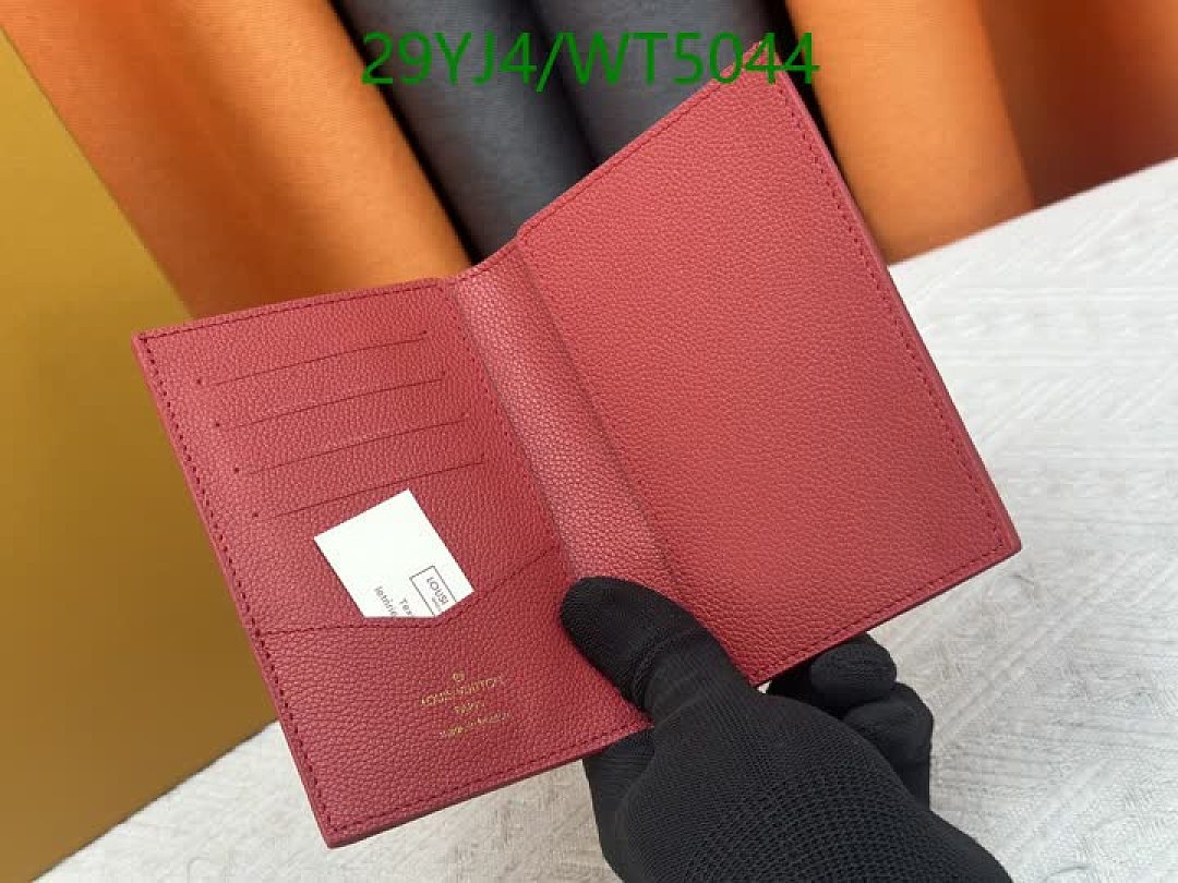 LV-Wallet-4A Quality Code: WT5044 $: 29USD