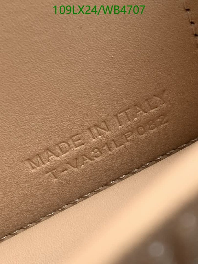 Valentino-Bag-4A Quality Code: WB4707 $: 109USD