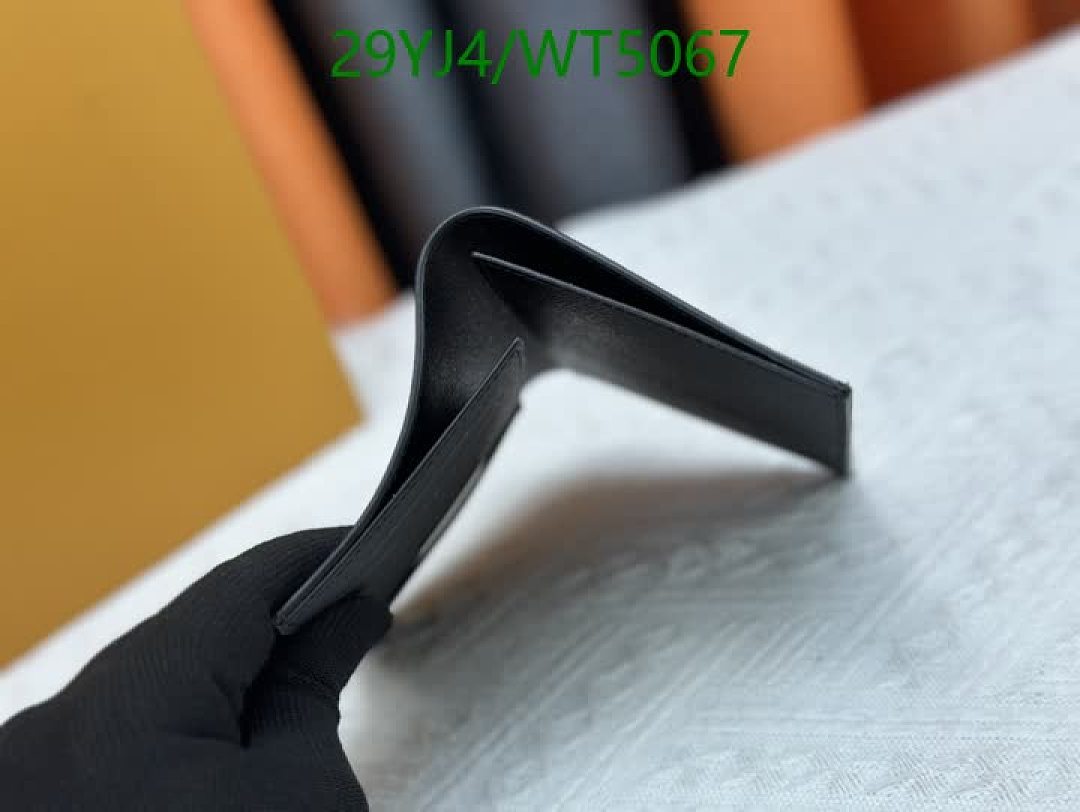 LV-Wallet-4A Quality Code: WT5067 $: 29USD