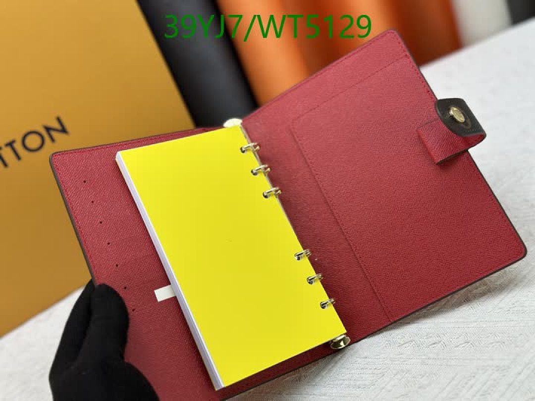 LV-Wallet-4A Quality Code: WT5129 $: 39USD