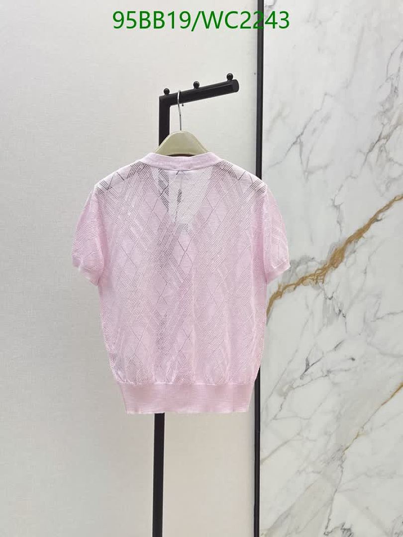 Burberry-Clothing Code: WC2243 $: 95USD