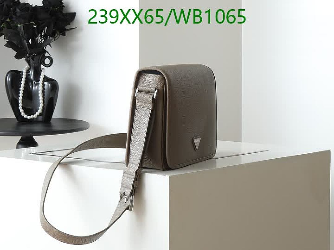 Prada-Bag-Mirror Quality Code: WB1065 $: 239USD