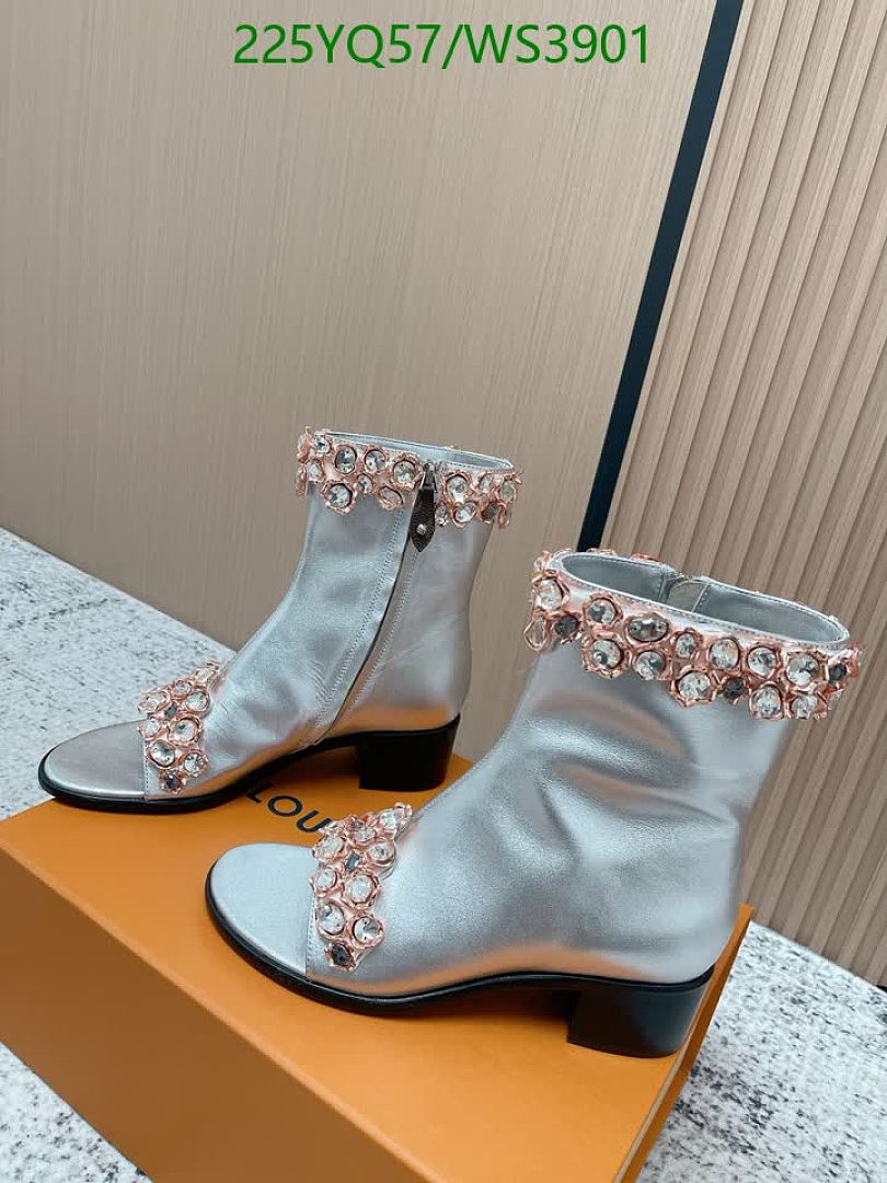 Boots-Women Shoes Code: WS3901 $: 225USD