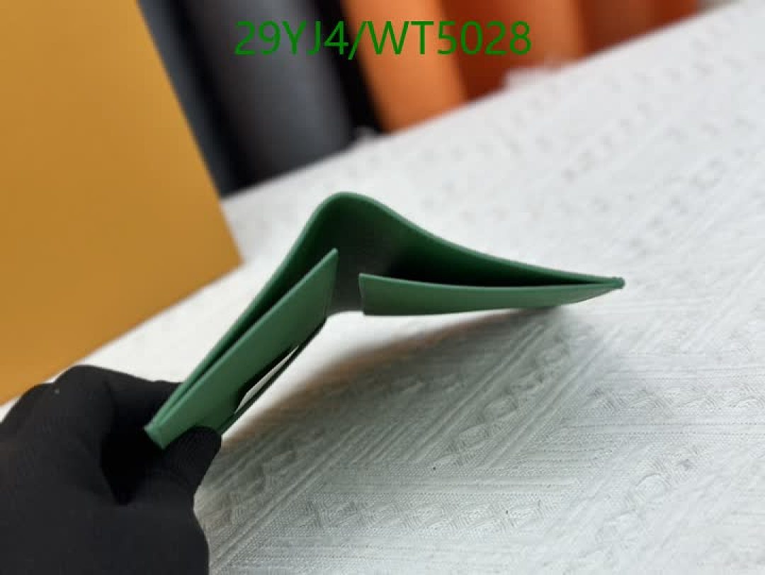 LV-Wallet-4A Quality Code: WT5028 $: 29USD