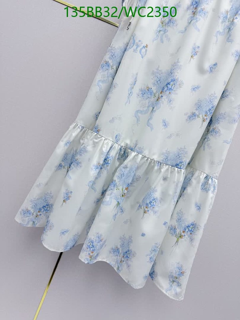 Dior-Clothing Code: WC2350 $: 135USD