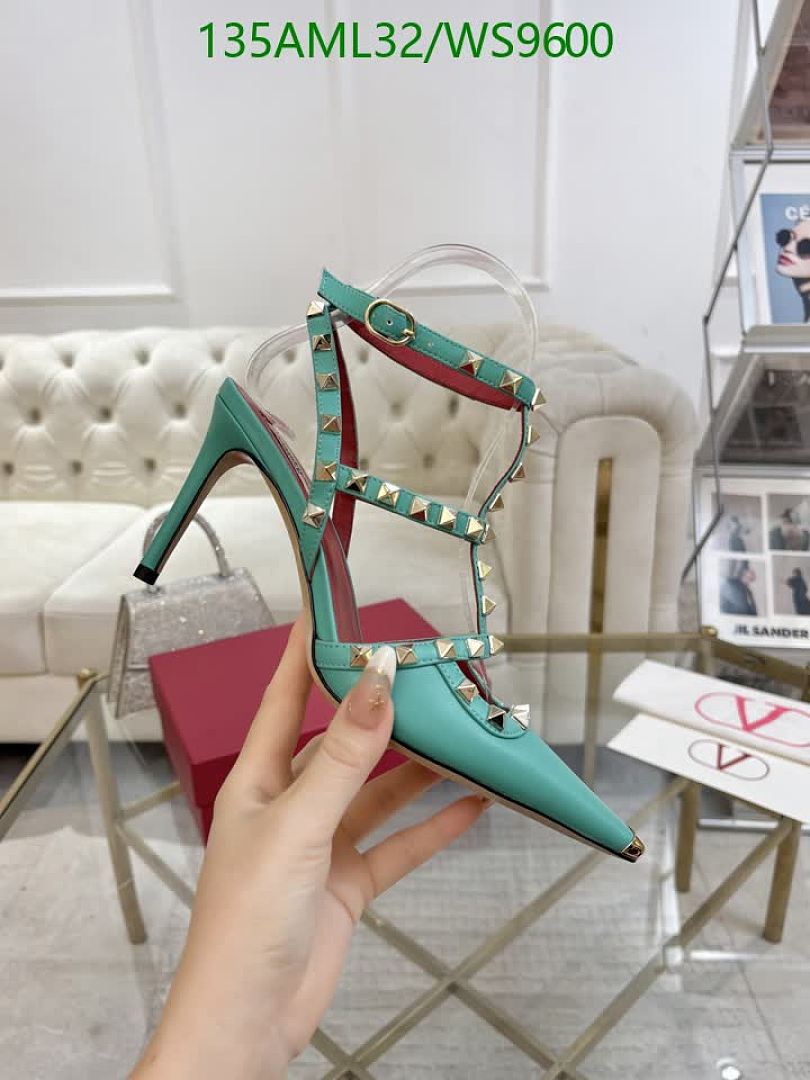 Valentino-Women Shoes Code: WS9600 $: 135USD