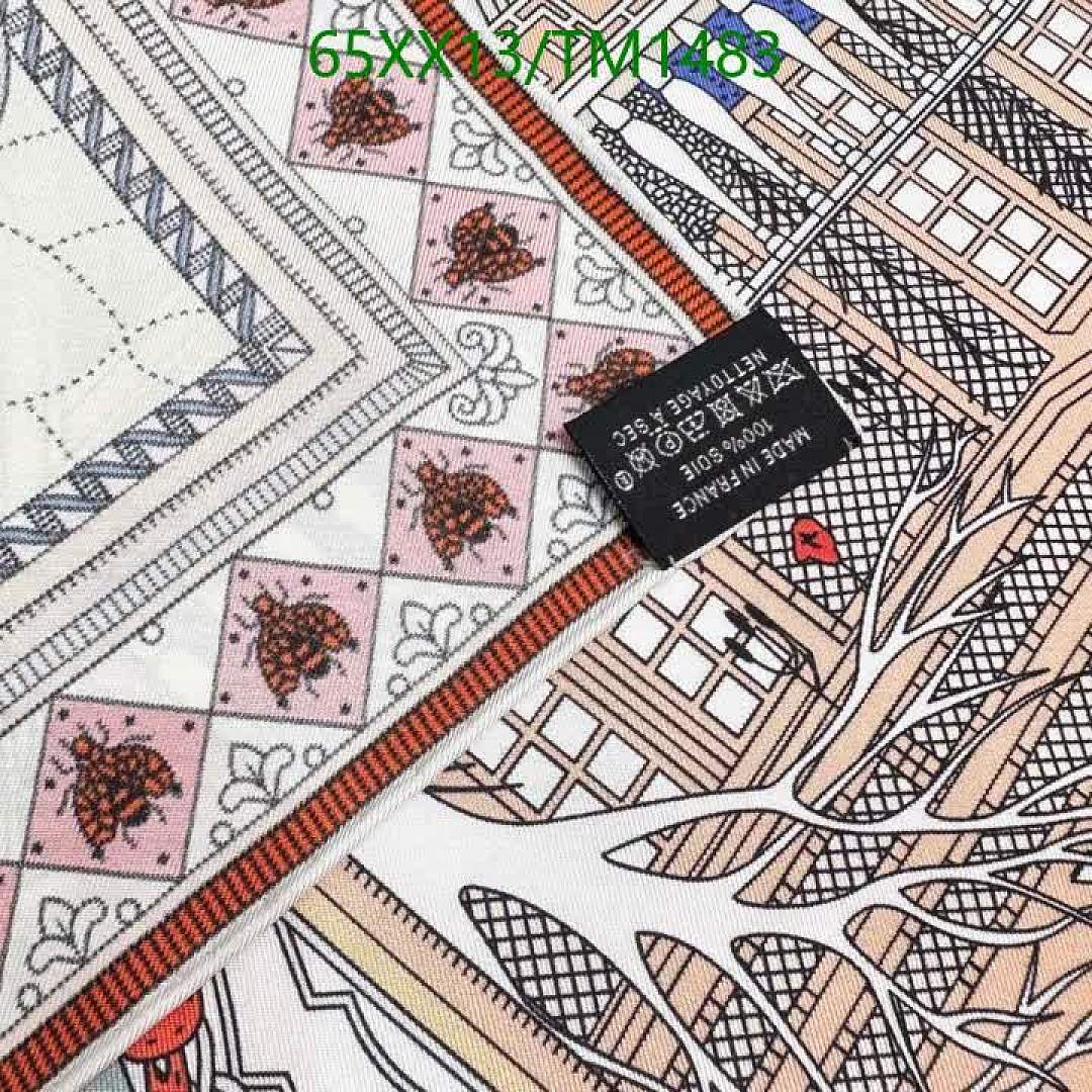 Hermes-Scarf Code: TM1483 $: 65USD