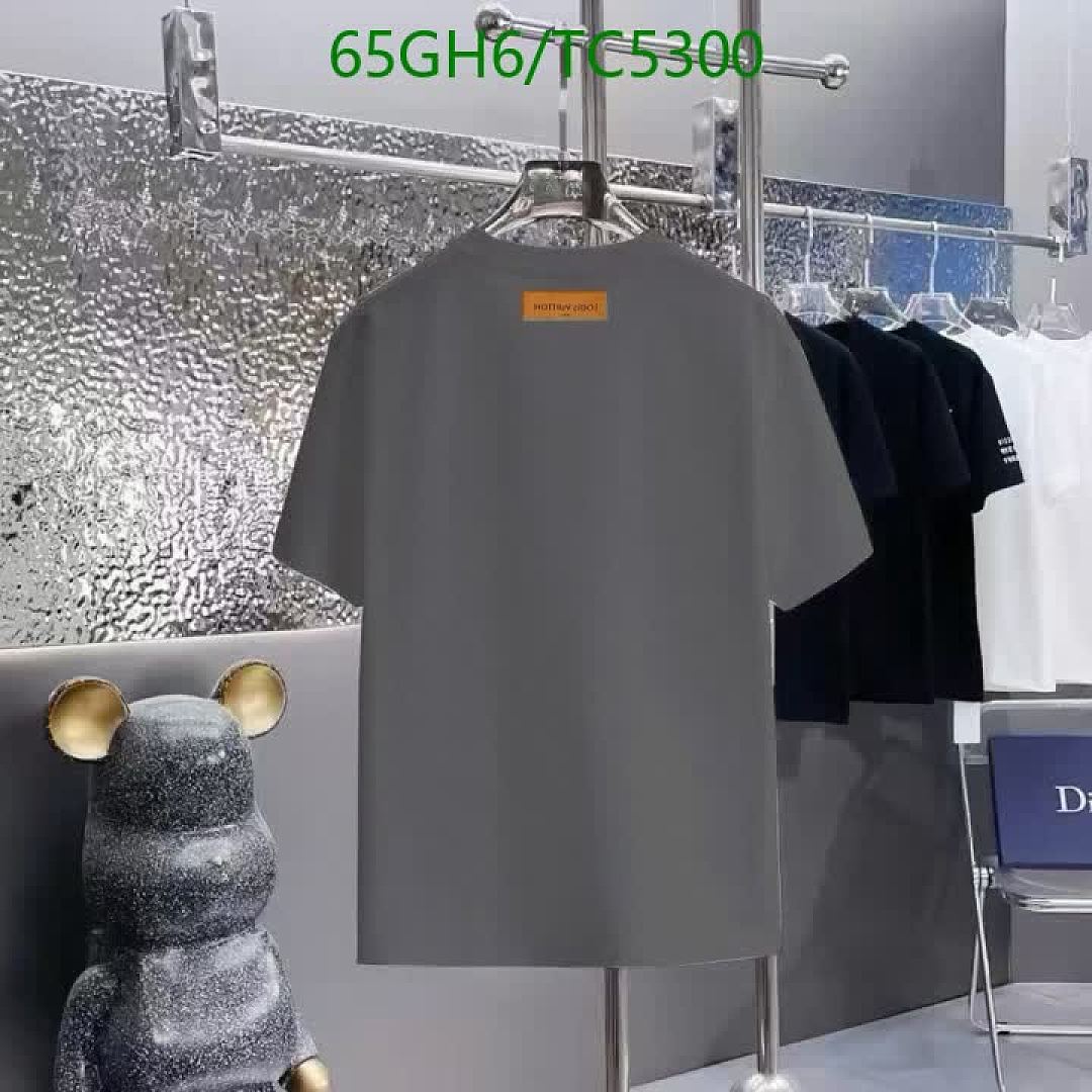 LV-Clothing Code: TC5300 $: 65USD