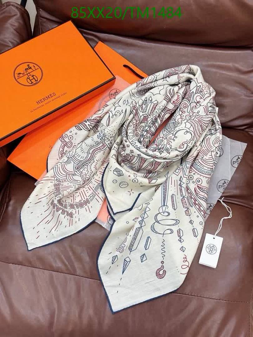 Hermes-Scarf Code: TM1484 $: 85USD
